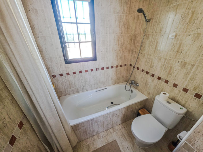 Image No.28-3 Bed Villa for sale