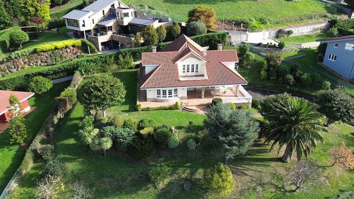 Image No.3-5 Bed Villa for sale