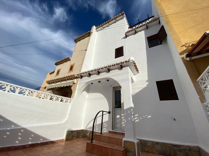 Image No.2-3 Bed Townhouse for sale