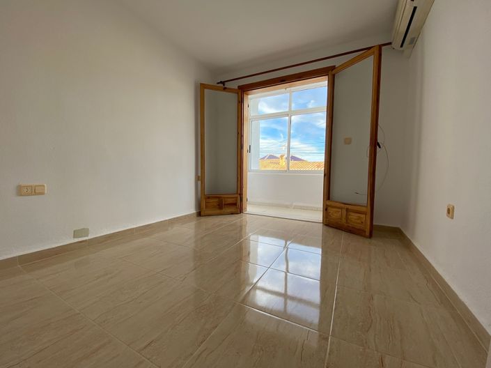 Image No.8-3 Bed Townhouse for sale