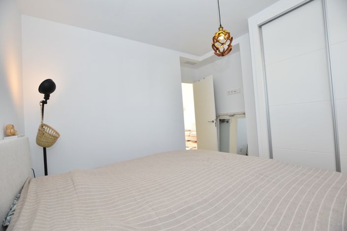 Image No.21-2 Bed Apartment for sale