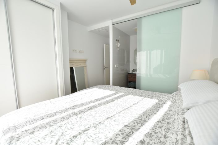Image No.28-2 Bed Apartment for sale