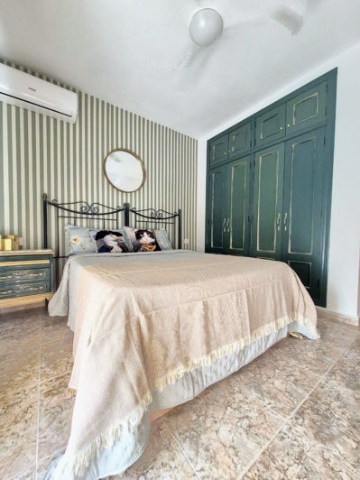 Image No.18-2 Bed House for sale