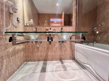 15-11d12f2f454f2f5e9b981fdd8b901d51