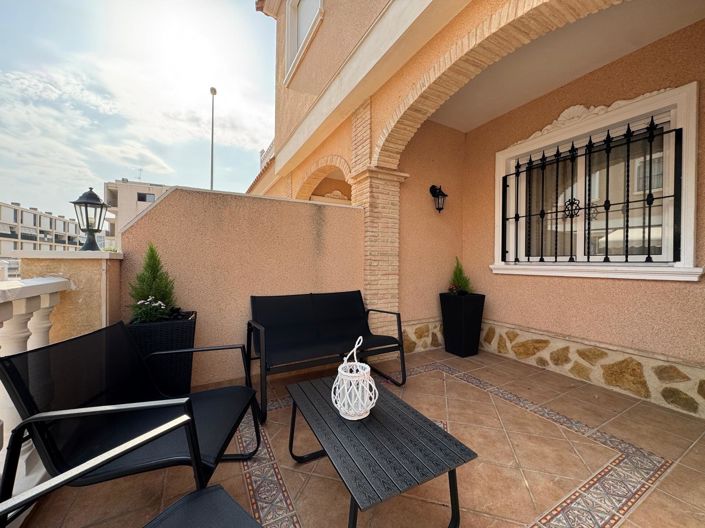 Image No.16-3 Bed Townhouse for sale