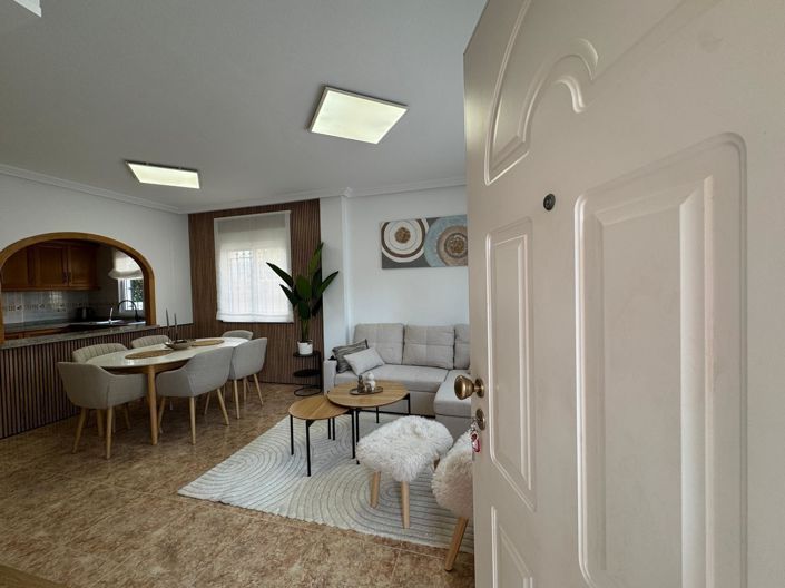 Image No.18-3 Bed Townhouse for sale