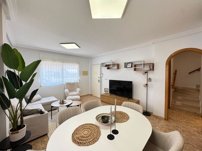 Image No.28-3 Bed Townhouse for sale