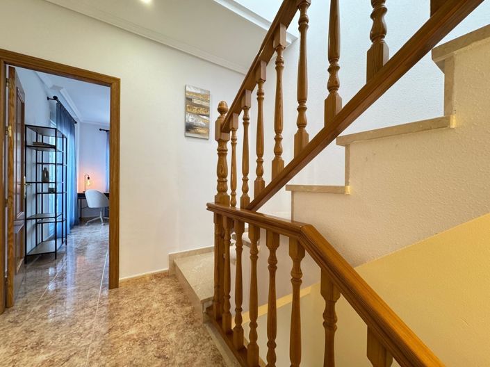 Image No.50-3 Bed Townhouse for sale