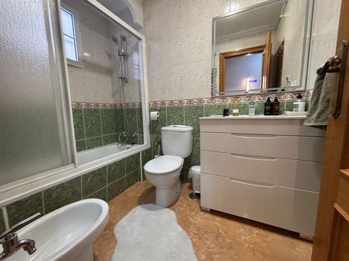 Image No.24-3 Bed Apartment for sale