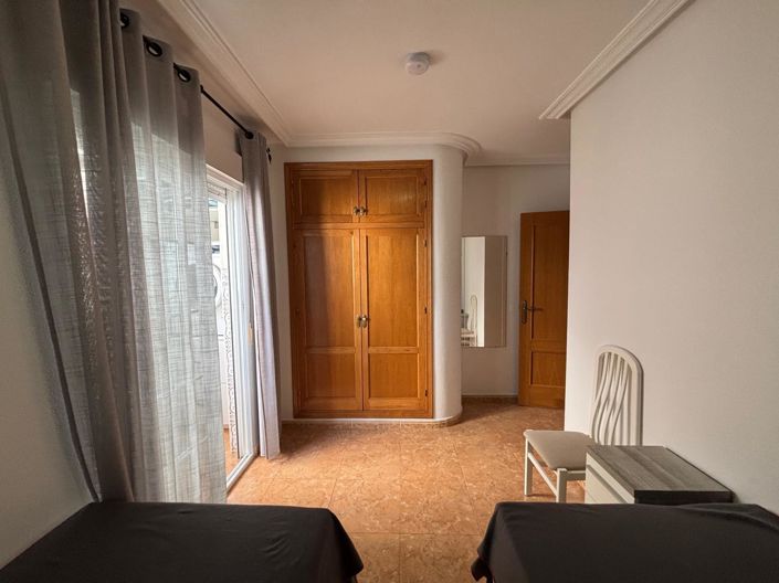 Image No.25-3 Bed Apartment for sale