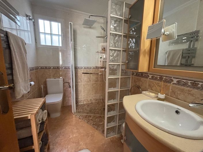 Image No.34-3 Bed Apartment for sale