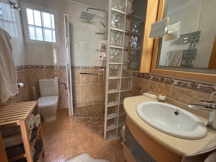 Image No.36-3 Bed Apartment for sale