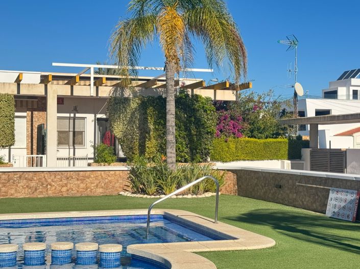 Image No.7-2 Bed Townhouse for sale