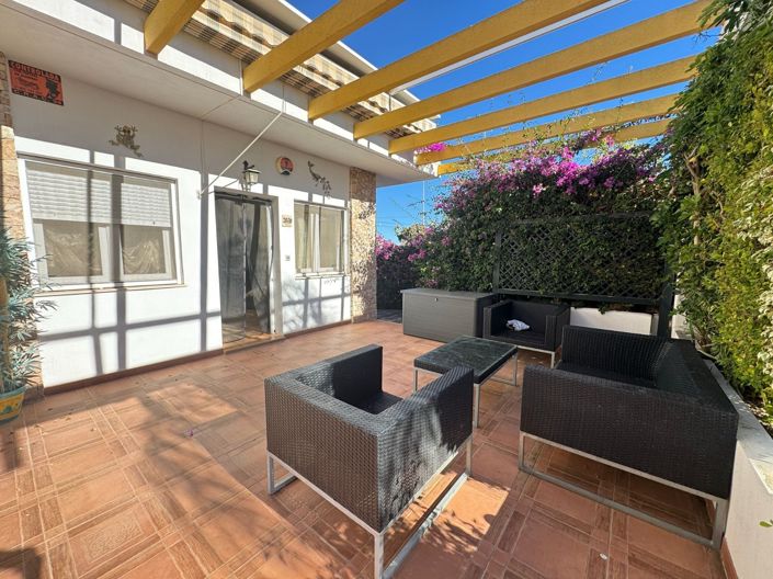 Image No.8-2 Bed Townhouse for sale