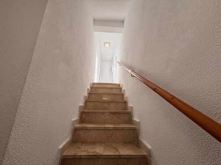 Image No.21-5 Bed Villa for sale