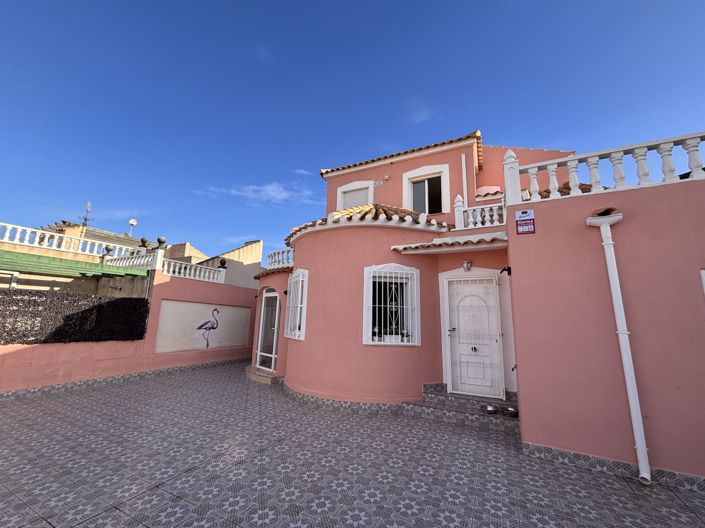 Image No.3-5 Bed Villa for sale