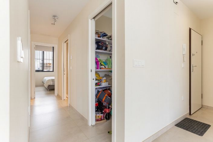 Image No.14-3 Bed Property for sale