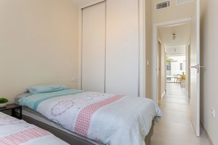 Image No.22-3 Bed Property for sale