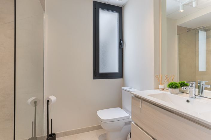 Image No.23-3 Bed Apartment for sale