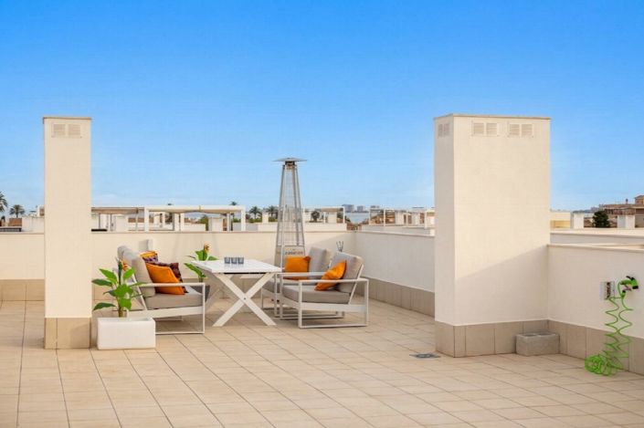 Image No.27-3 Bed Property for sale