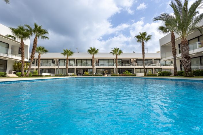 Image No.42-3 Bed Apartment for sale