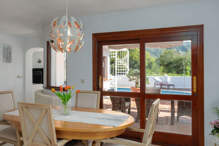 Image No.12-5 Bed House for sale