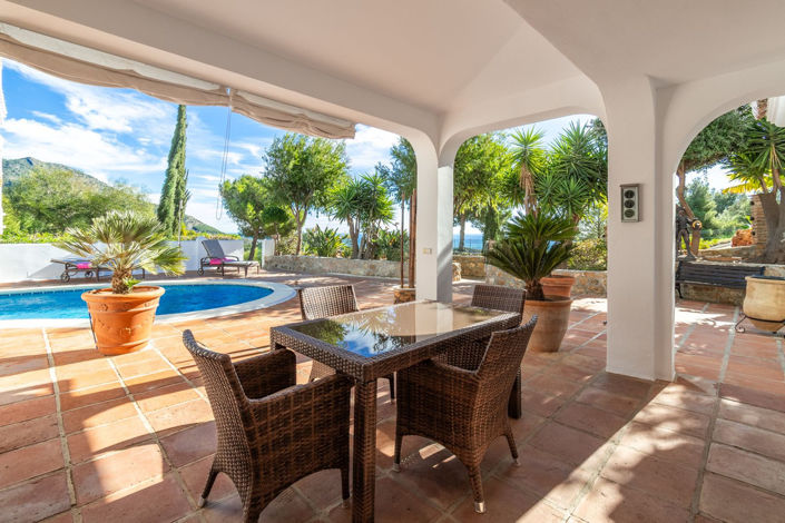 Image No.7-5 Bed House for sale