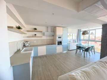 11-20939a0134ad724a8cb2a801094d15a4