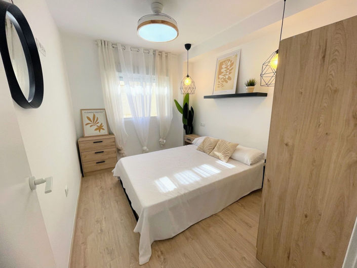 Image No.20-3 Bed Apartment for sale