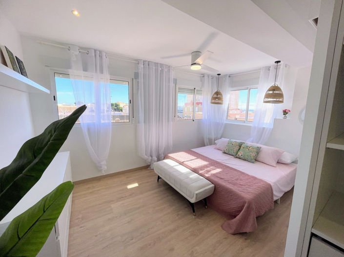 Image No.26-3 Bed Apartment for sale