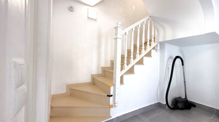 Image No.31-2 Bed House for sale