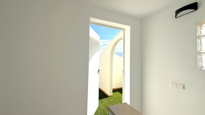 Image No.34-2 Bed House for sale