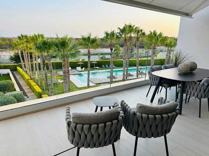 Image No.13-2 Bed Property for sale