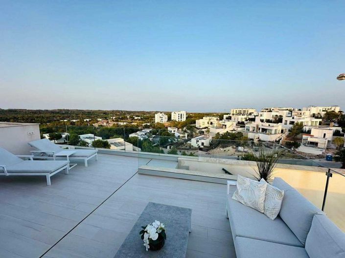 Image No.2-2 Bed Property for sale