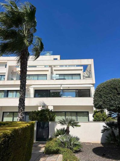 Image No.33-2 Bed Property for sale