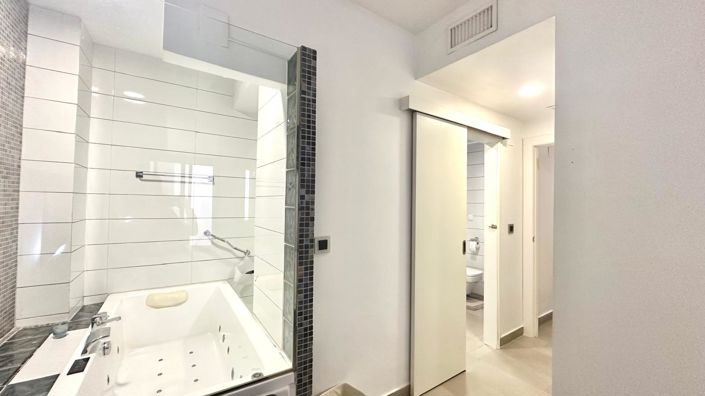 Image No.14-3 Bed Apartment for sale