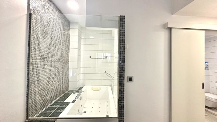 Image No.18-3 Bed Apartment for sale