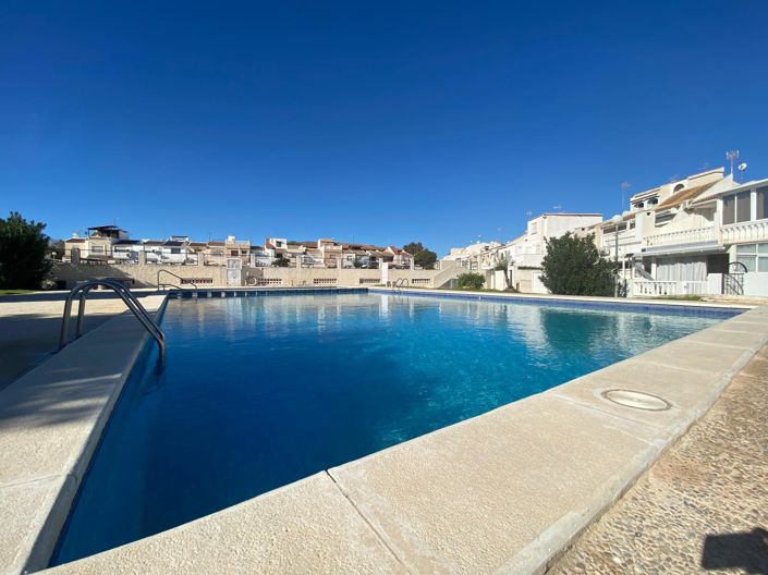 Image No.1-3 Bed Townhouse for sale