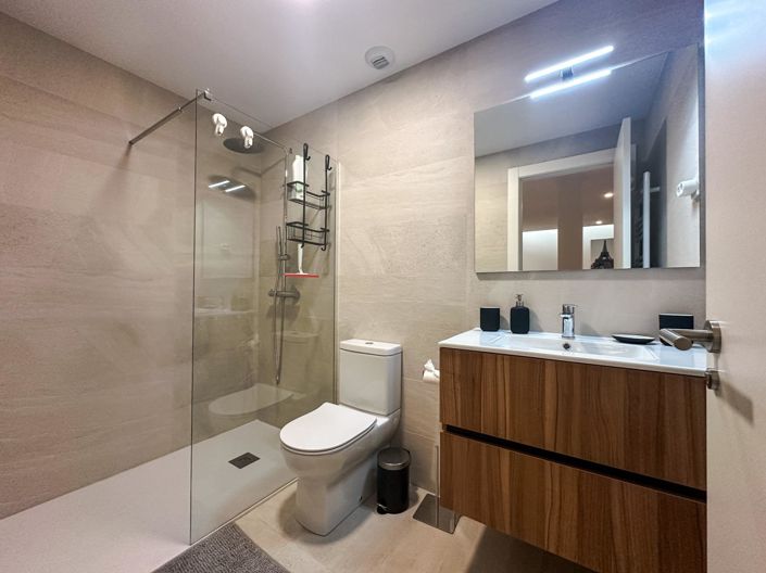 Image No.18-3 Bed Villa for sale