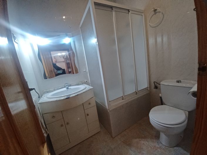 Image No.24-4 Bed Townhouse for sale