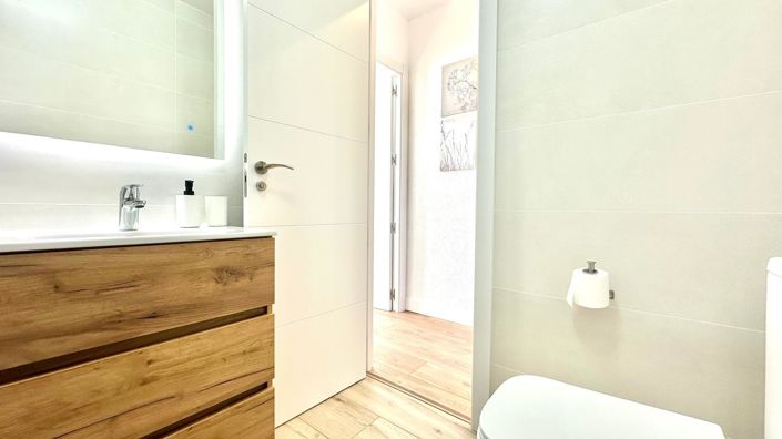 Image No.22-3 Bed Townhouse for sale