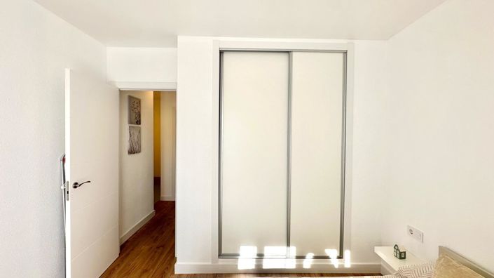 Image No.29-3 Bed Townhouse for sale