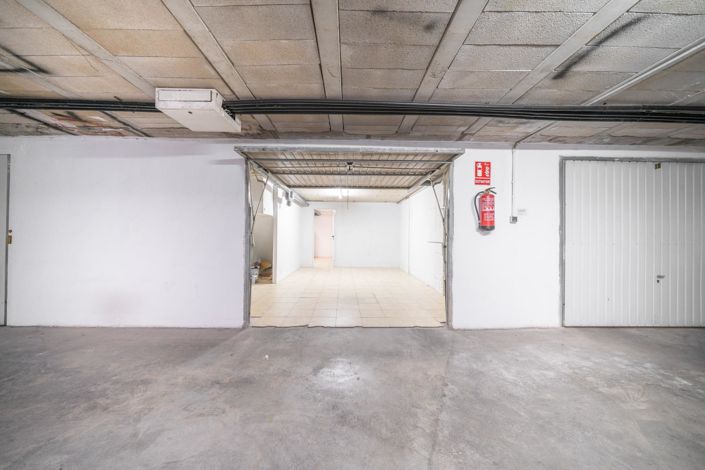 Image No.22-4 Bed House for sale