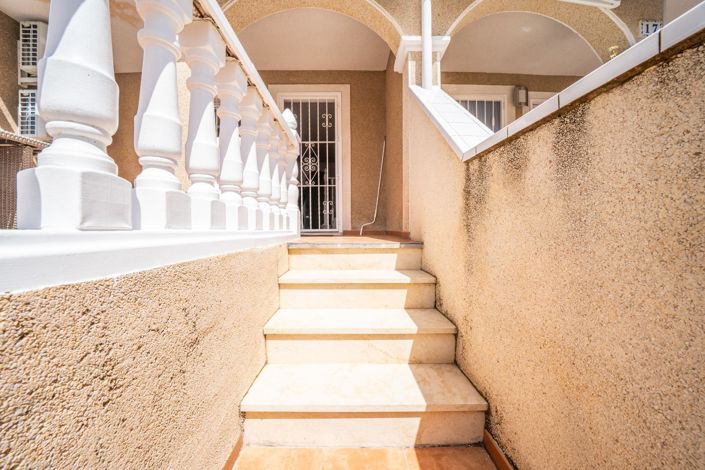 Image No.7-4 Bed House for sale