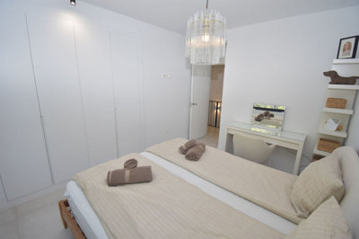 12-53013098fcab6c38b1379cd33298e050