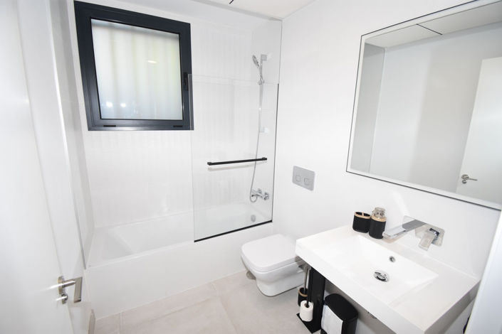 Image No.15-4 Bed House for sale