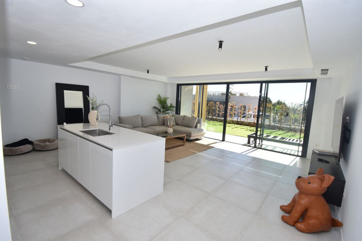 Image No.5-4 Bed House for sale