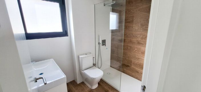 Image No.17-3 Bed Apartment for sale