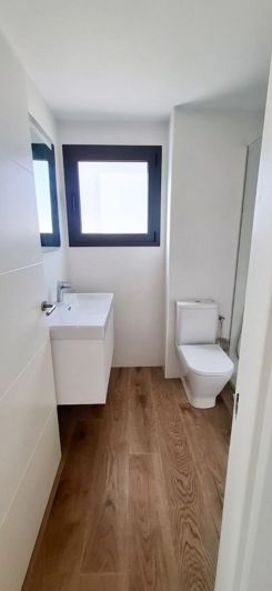 Image No.18-3 Bed Apartment for sale