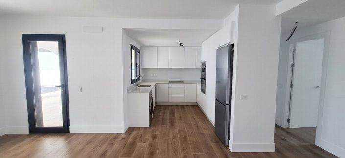 Image No.39-3 Bed Apartment for sale